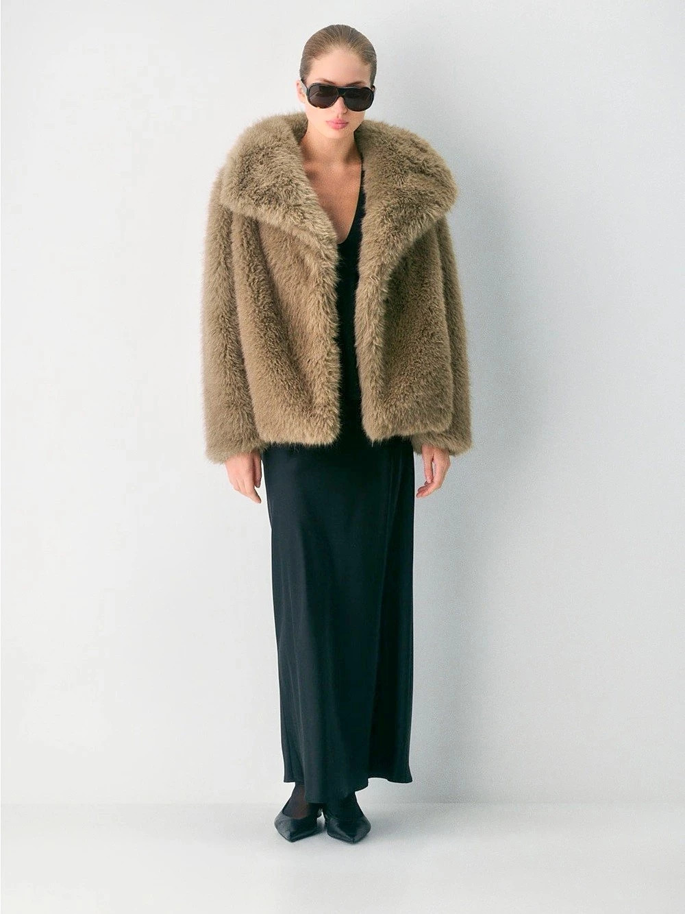 Aritzia St. Moritz Coat - Arctic Faux Fur Jacket in Brown Size XXS. Like New